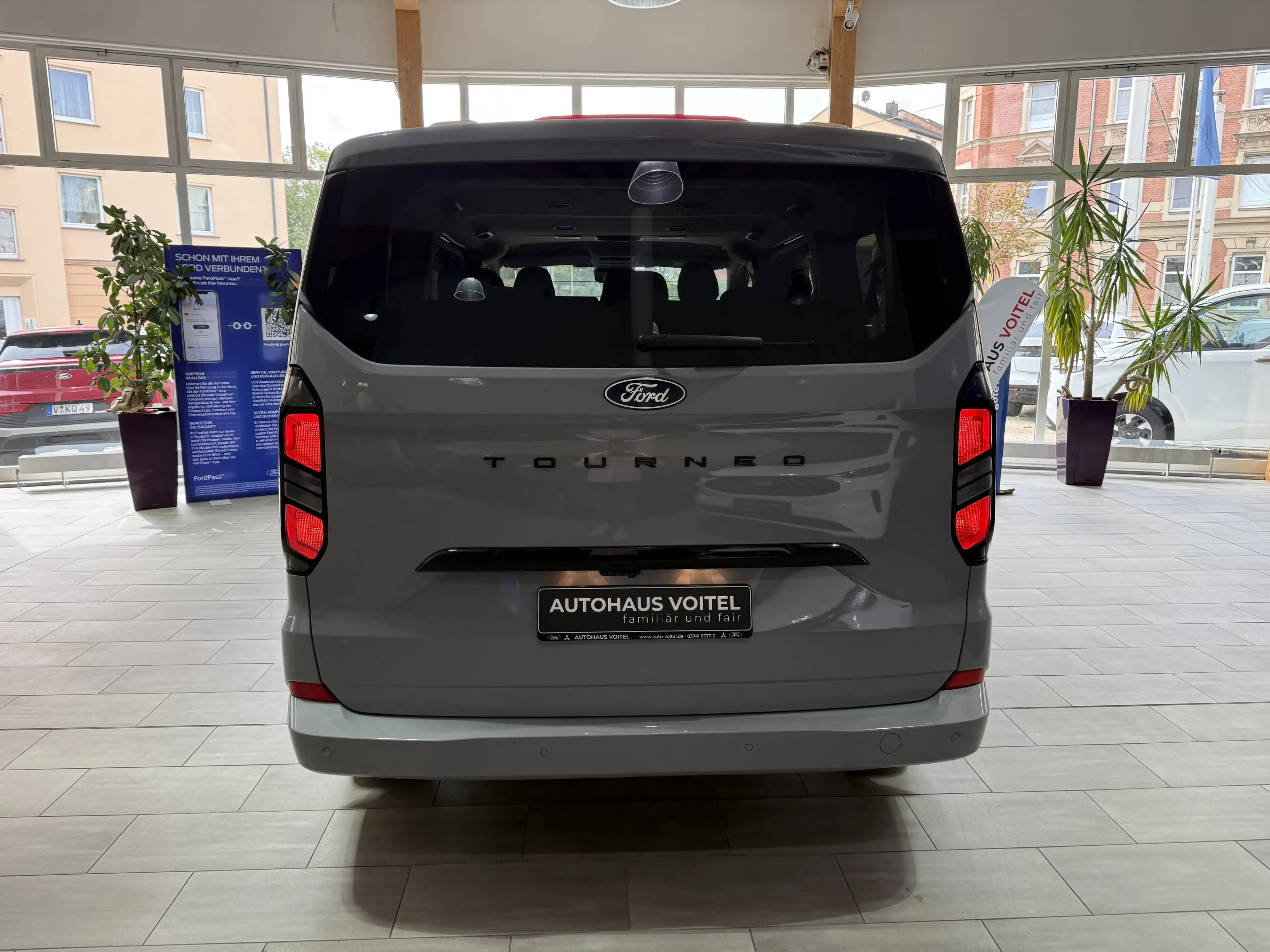 Ford Tourneo Custom Titanium Standheizung / 70L Tank — photo 6