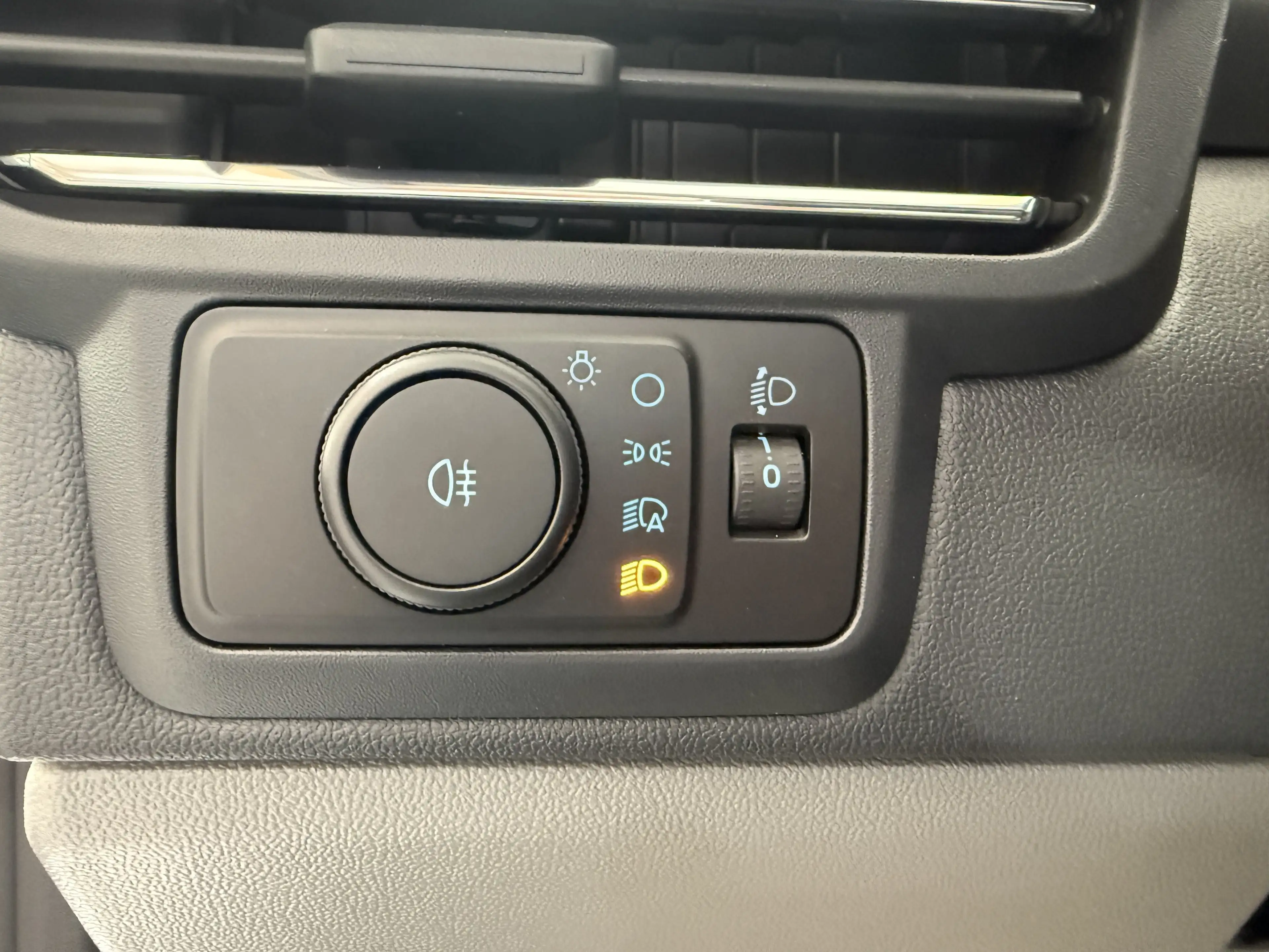Ford Tourneo Custom Titanium Standheizung / 70L Tank — photo 15