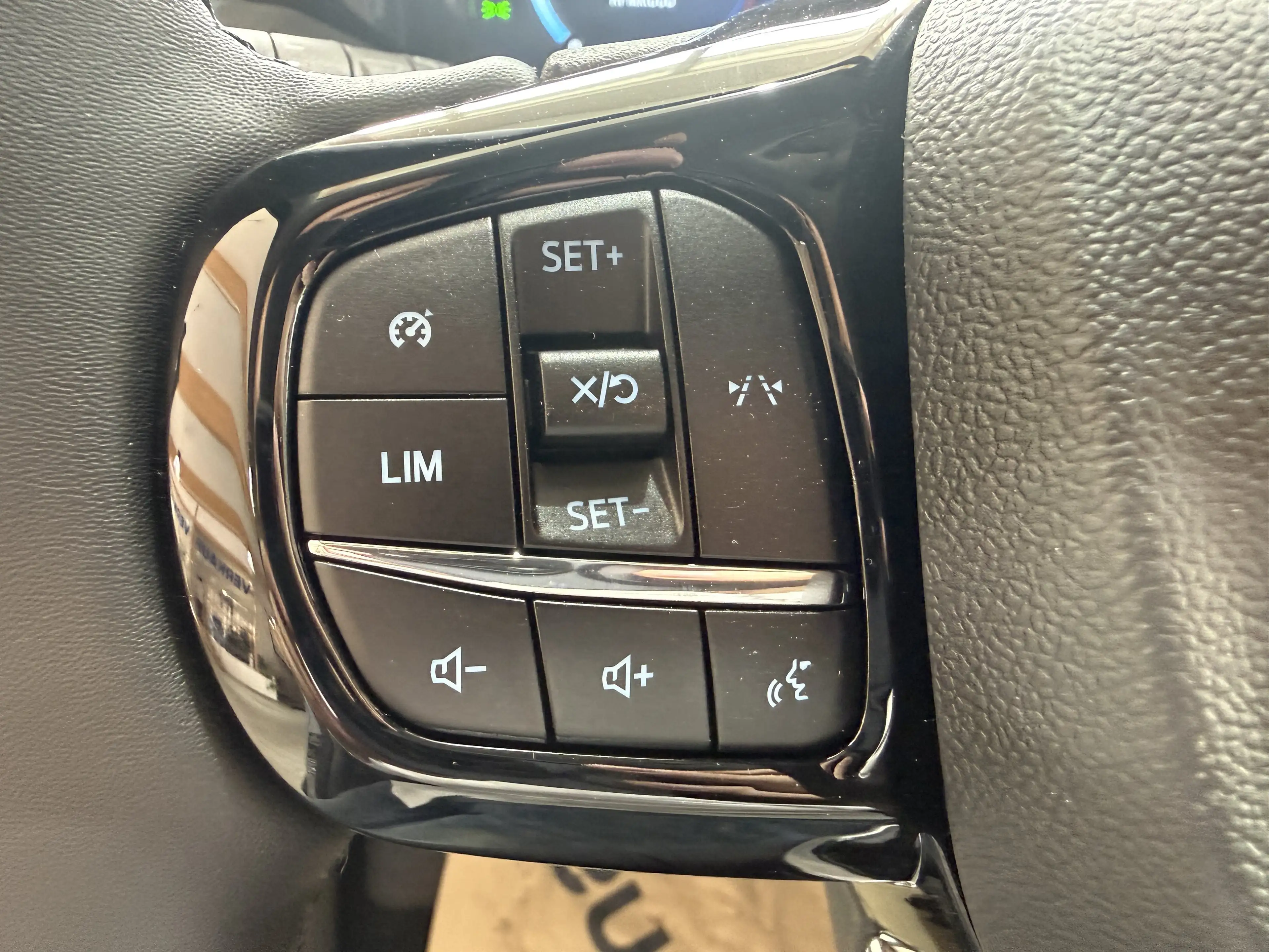 Ford Tourneo Custom Titanium Standheizung / 70L Tank — photo 13