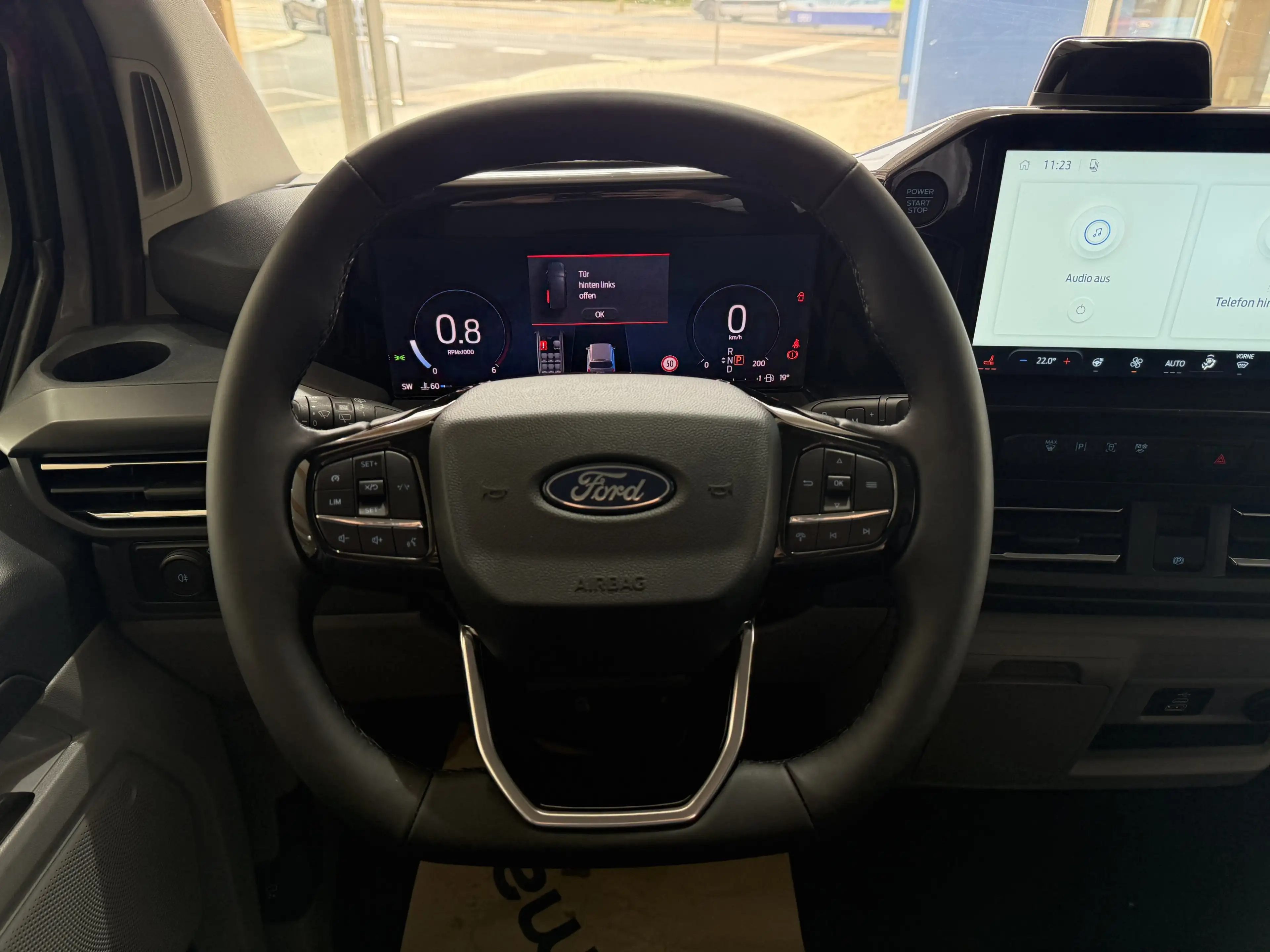 Ford Tourneo Custom Titanium Standheizung / 70L Tank — photo 12