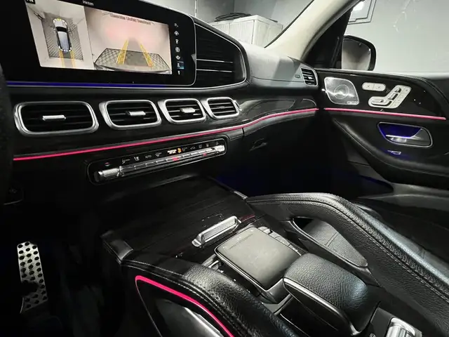 Mercedes-Benz GLS view 19