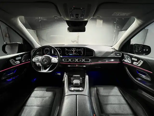 Mercedes-Benz GLS view 16