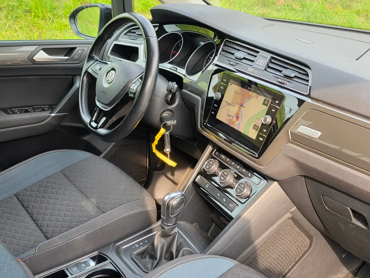 Volkswagen Touran Automatik – Bild 16