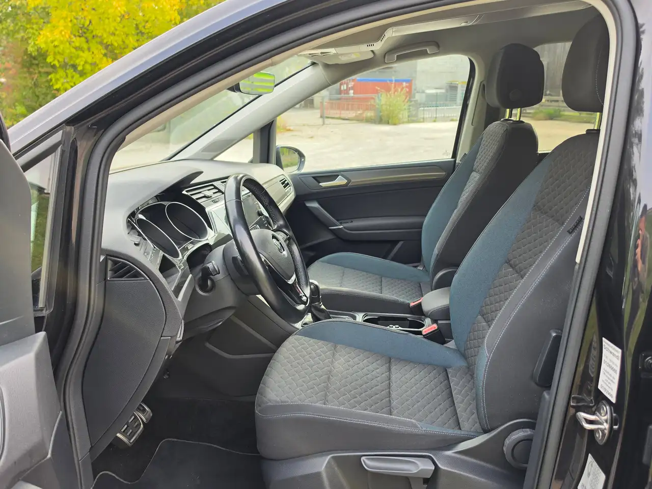 Volkswagen Touran Automatik – Bild 10