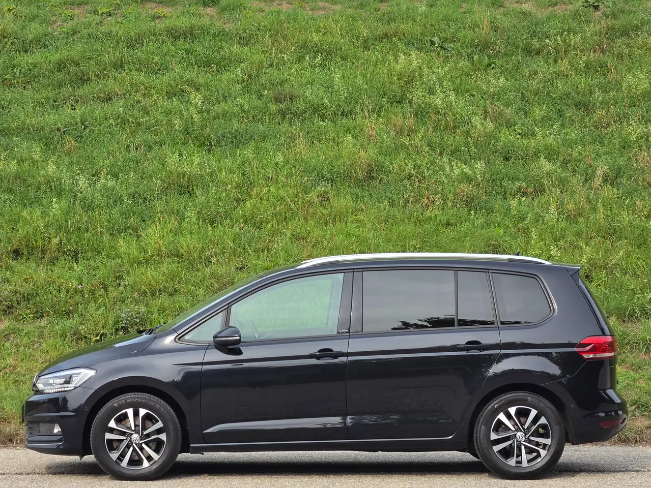 Volkswagen Touran Automatik – Bild 5