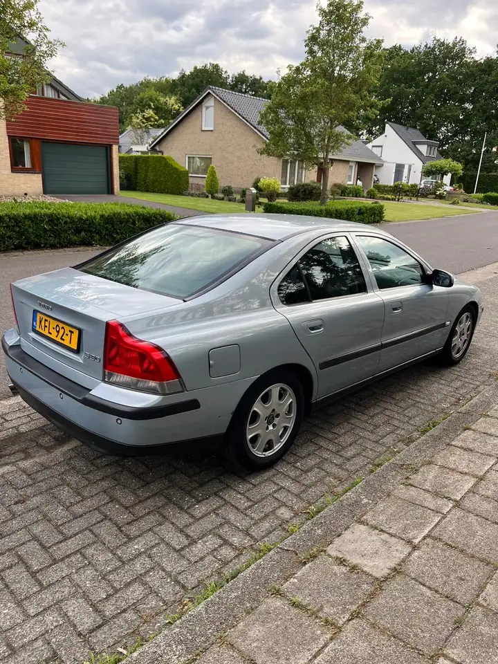 Volvo S60 2.3 T-5, foto 4