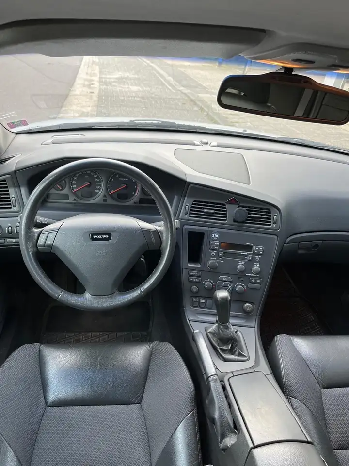 Volvo S60 2.3 T-5, foto 6
