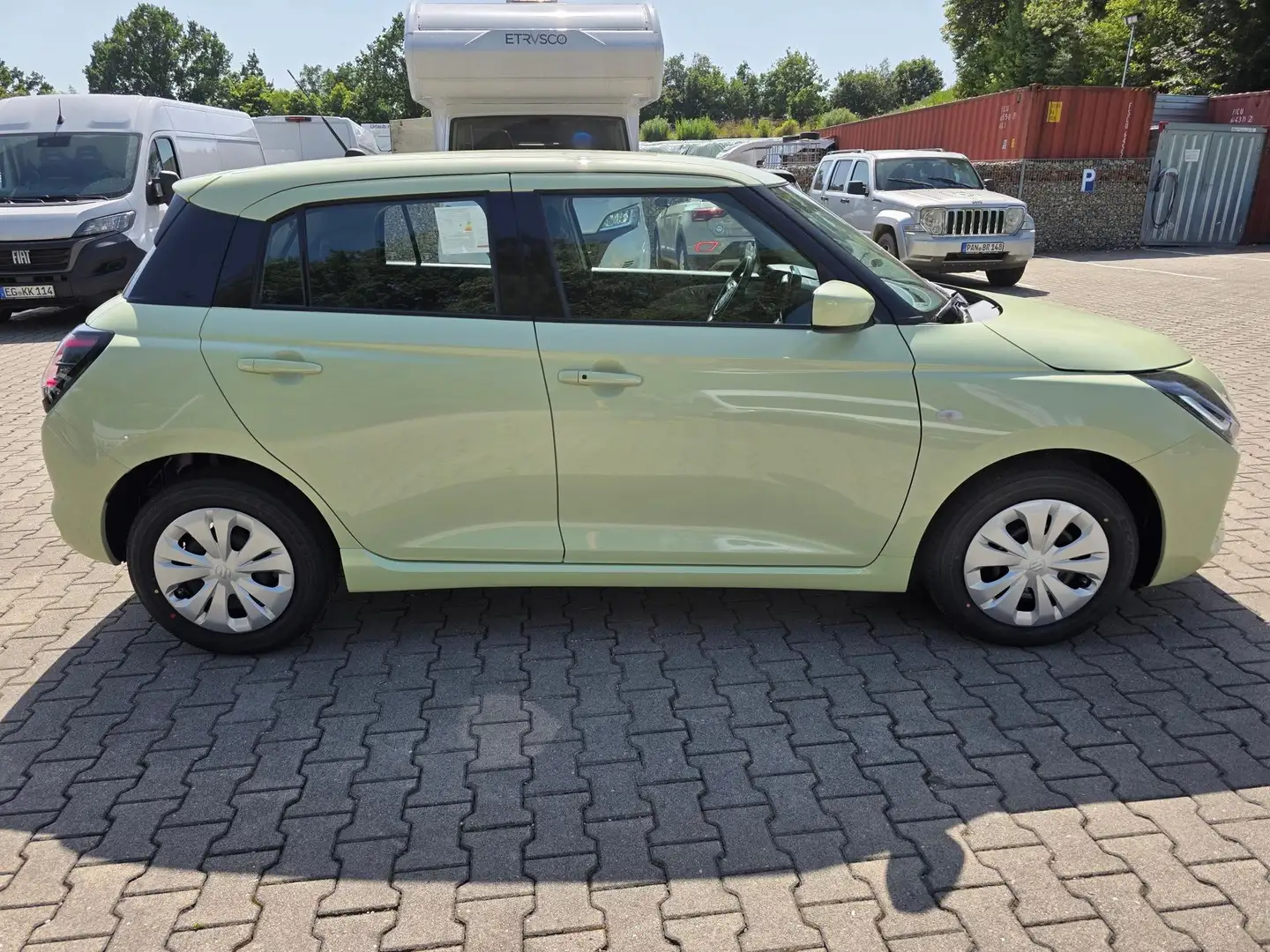 Suzuki Swift SWIFT 1.2 Club Hybrid | Allgrip | 4x4 | Sofort Amarillo - 2