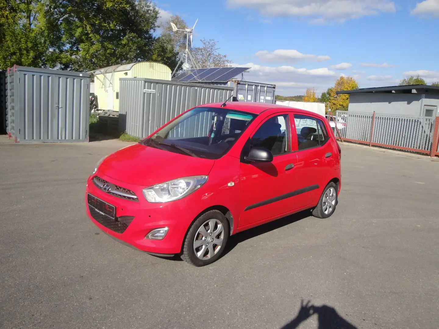 Hyundai i10 i10 1.1 Automatik Classic Rot - 1