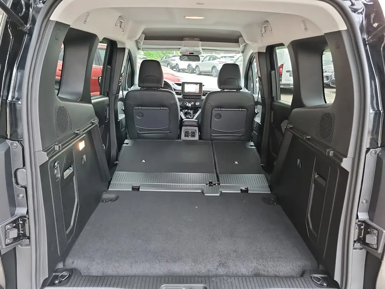 Nissan Townstar EV Kombi Tekna *ab € 30.990,-* 16