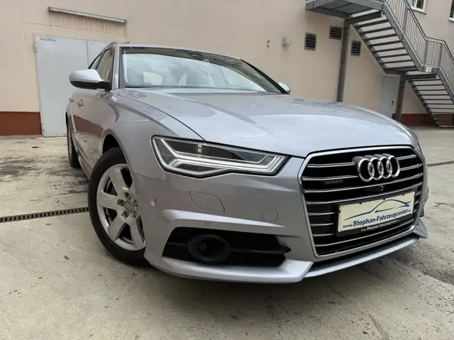 Audi A6 TFSI quattro Automatik mit Klima/Leder/Navi/PDC/