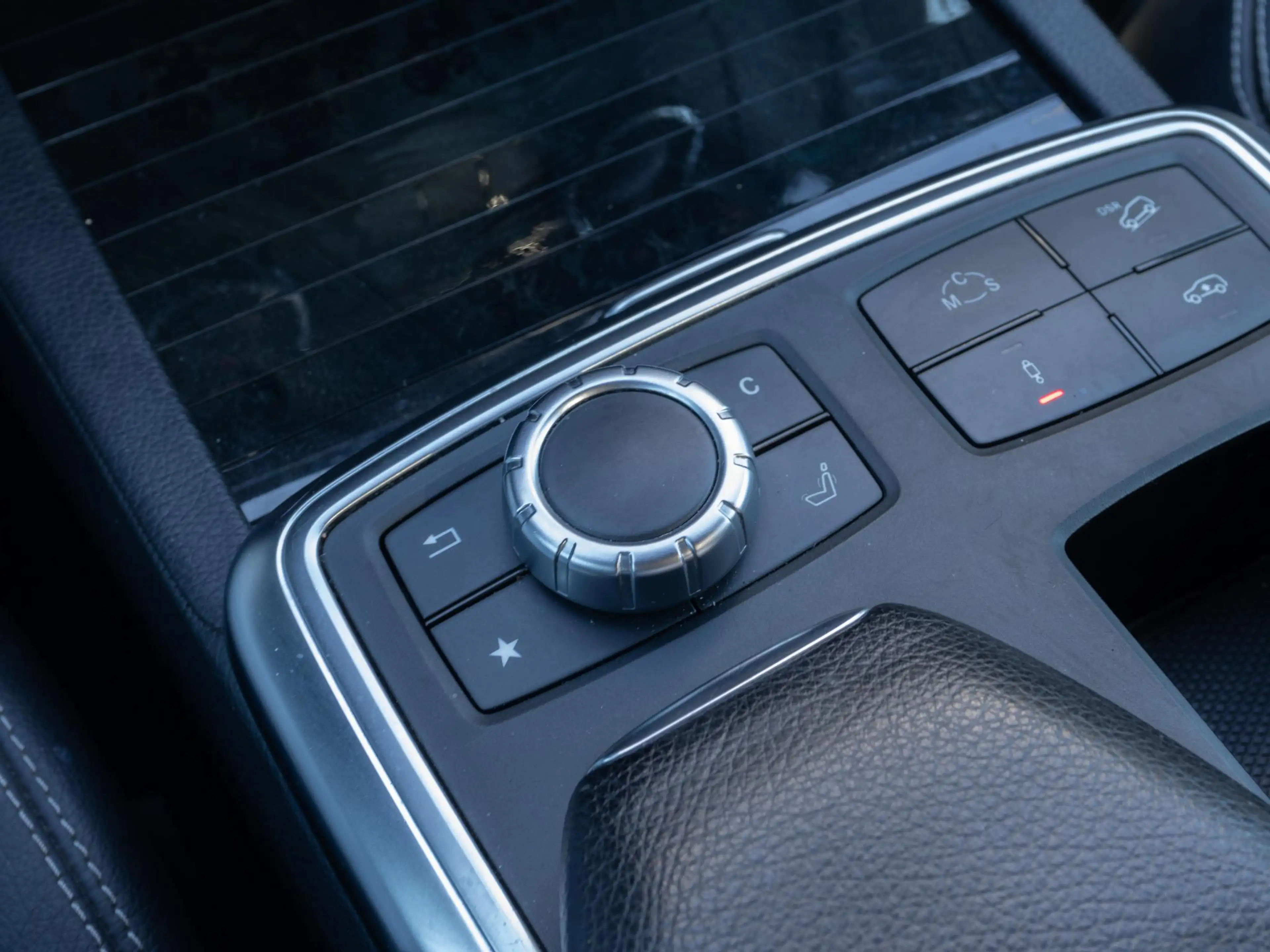 Mercedes-Benz GL 63 AMG | Volledig onderhouden | 7-zits | Pano | B&O | Mas — photo 42