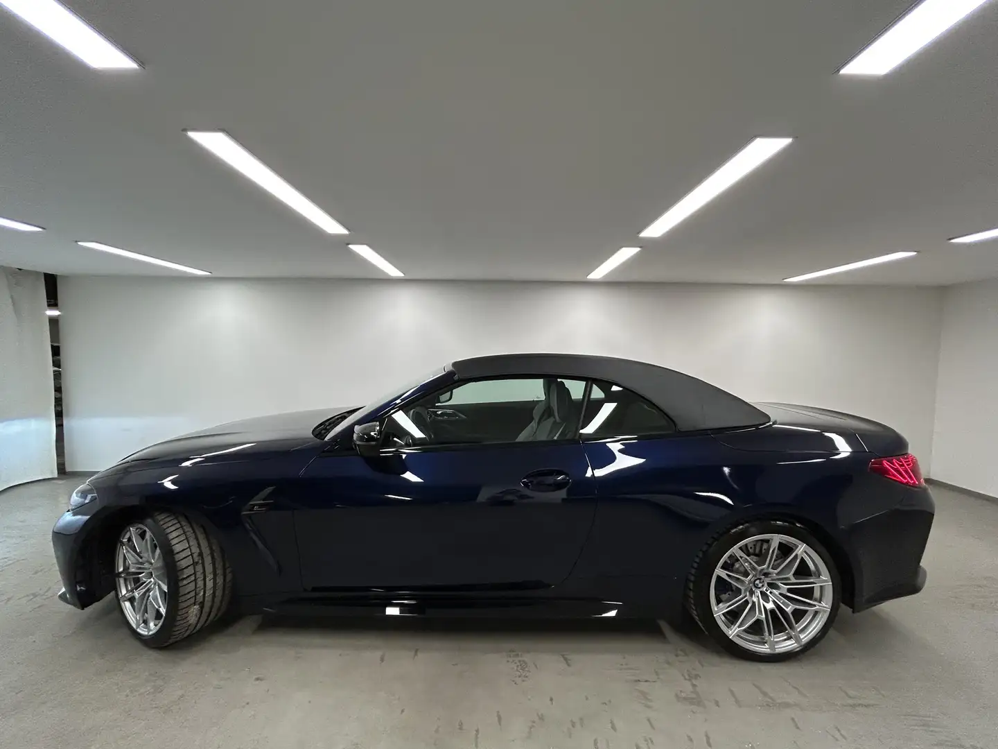 BMW M4 Competition M xDrive Cabrio M Drivers P. Harman/Ka Blau - 2