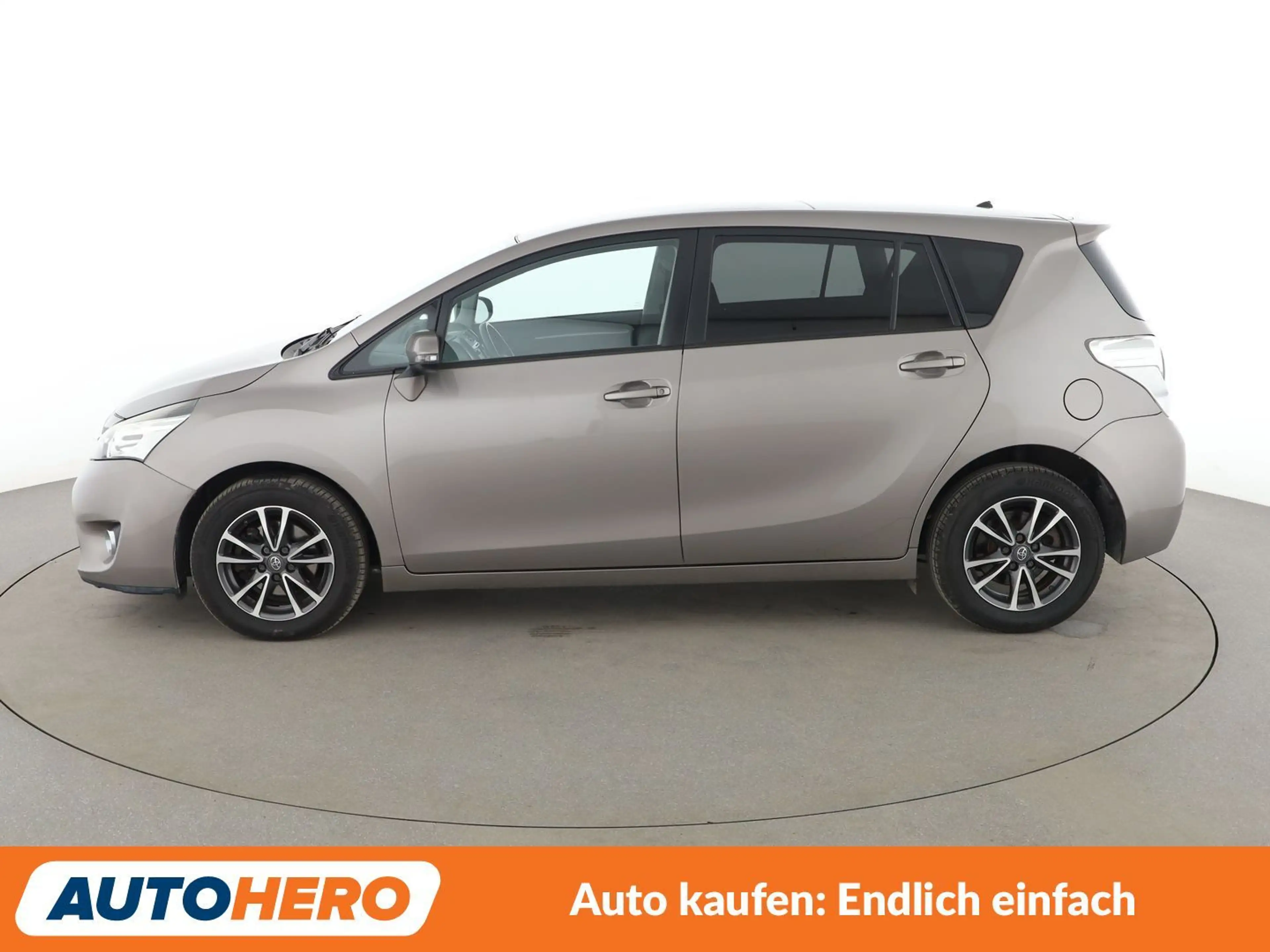 Toyota Verso 1.6 D-4D SkyView Edition *CAM*TEMPO*ALU*KLIMA* — photo 3