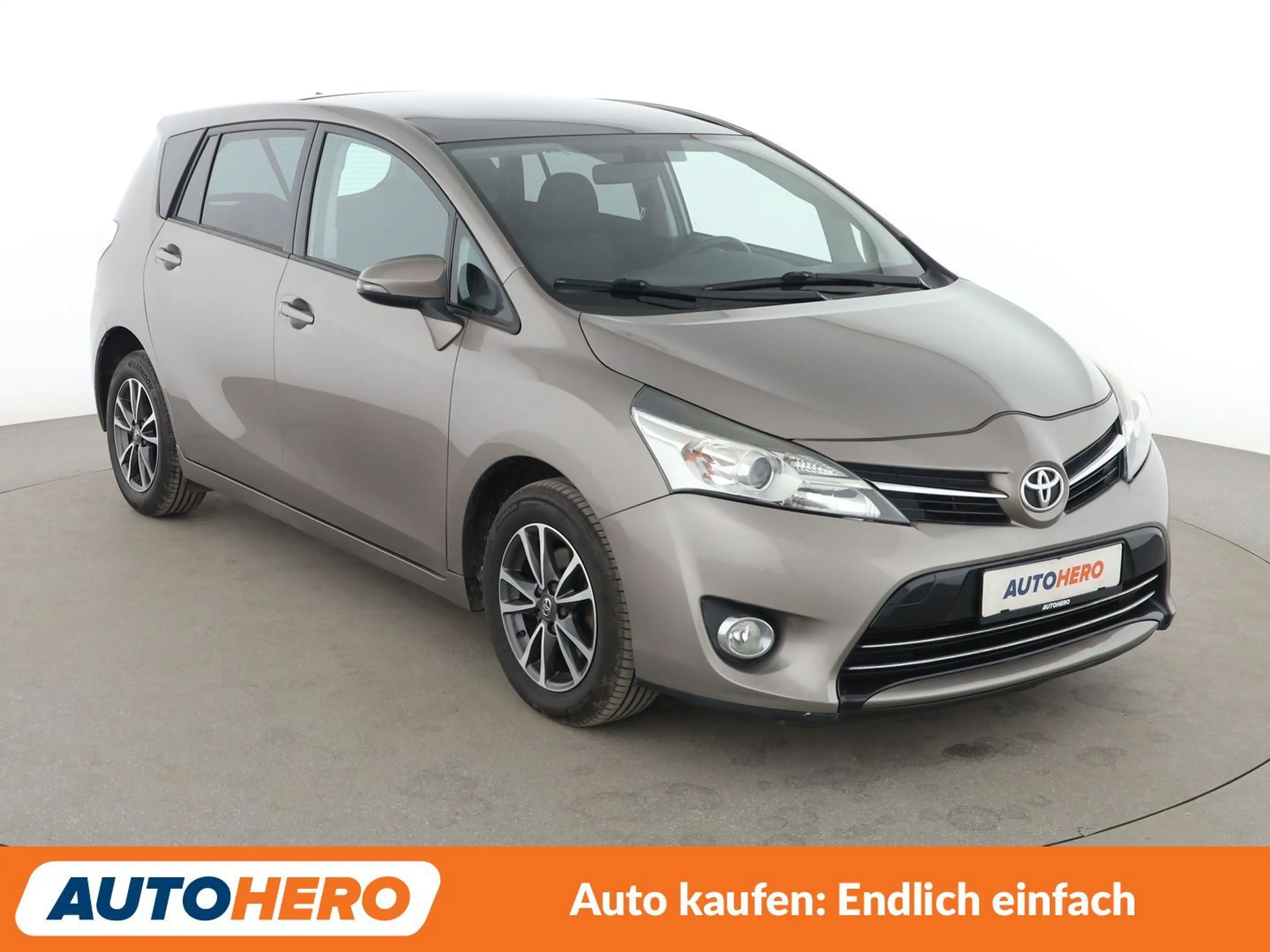 Toyota Verso 1.6 D-4D SkyView Edition *CAM*TEMPO*ALU*KLIMA* — photo 8