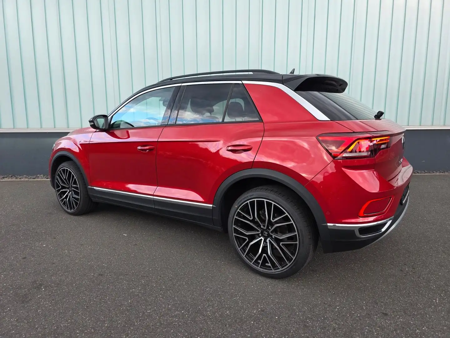 Volkswagen T-Roc Style/IQ.DRIVE/Sport-Paket/ErgoActive/LM19 Rot - 2