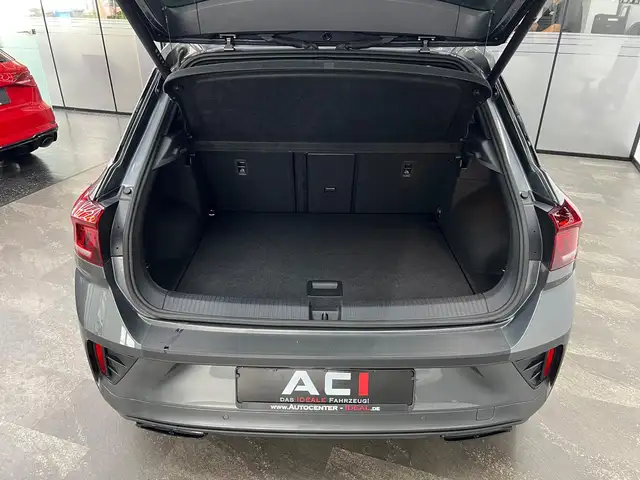 Volkswagen T-Roc view 15