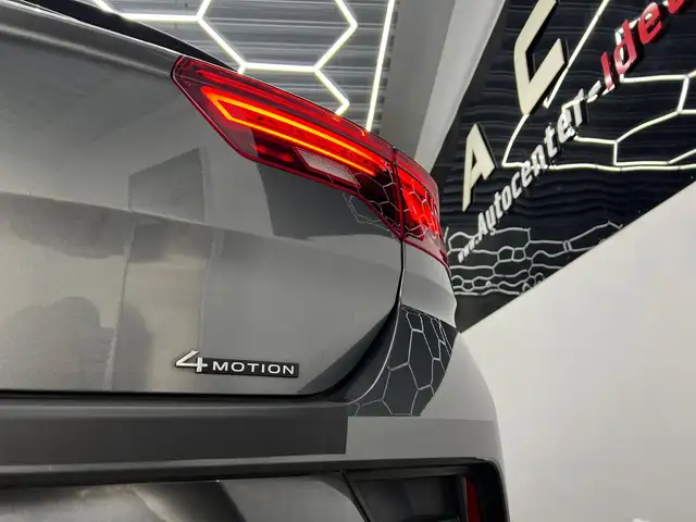 Volkswagen T-Roc view 12