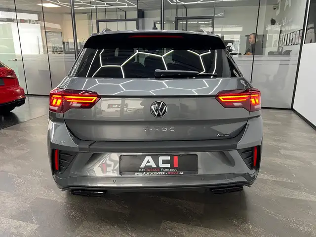 Volkswagen T-Roc view 8