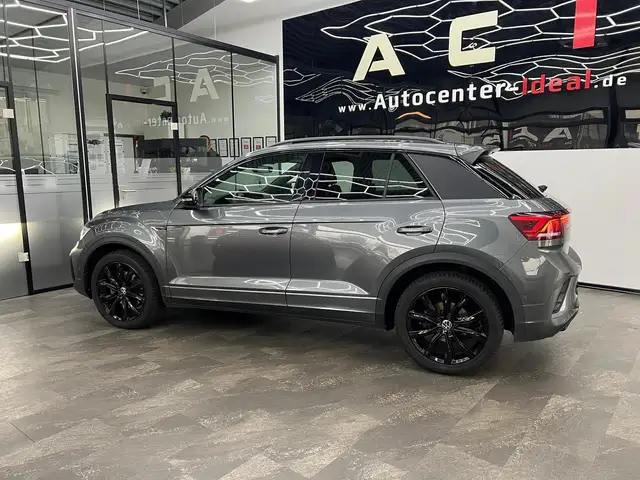 Volkswagen T-Roc view 5