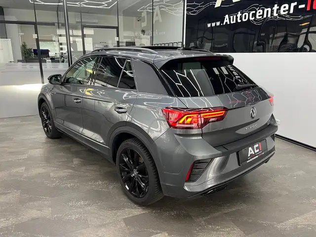 Volkswagen T-Roc view 6
