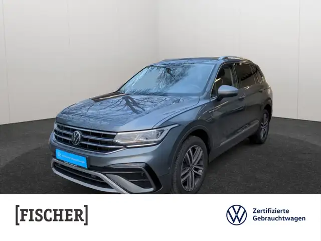 Volkswagen Tiguan Allspace 2.0TDI 4Motion DSG Elegance Navi Rear View ACC