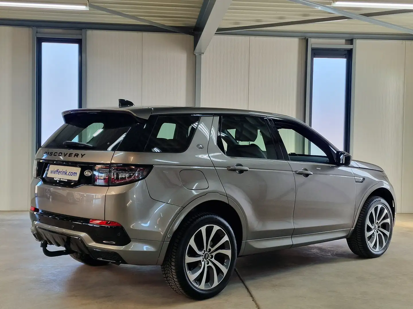 Land Rover Discovery Sport P300e 1.5 R-Dynamic S |Leder| Pano| Trekhaak | Grigio - 2
