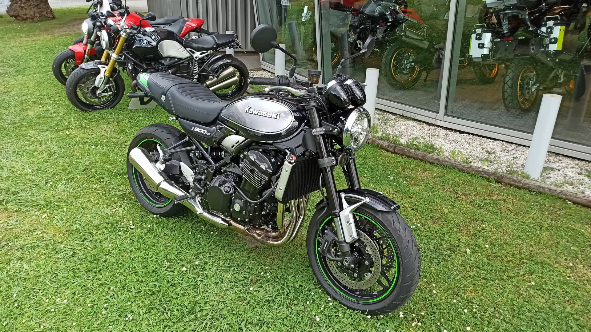 Kawasaki Z 900 Noir - 1