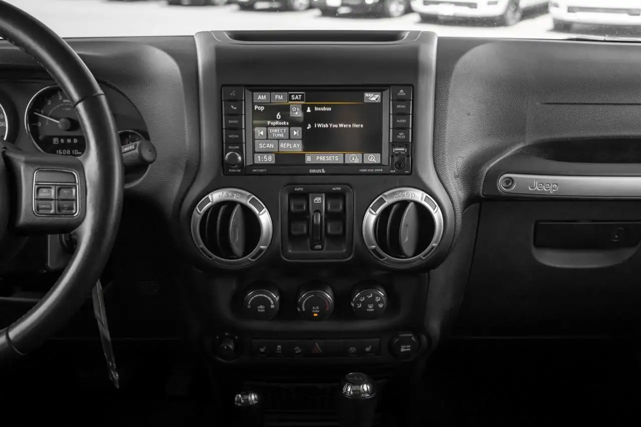 Jeep Wrangler снимка Jeep Wrangler