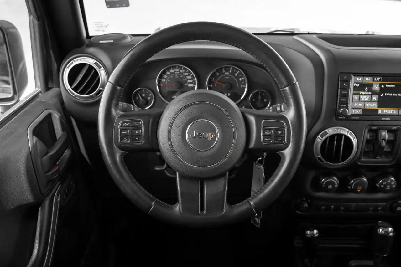 Jeep Wrangler снимка Jeep Wrangler