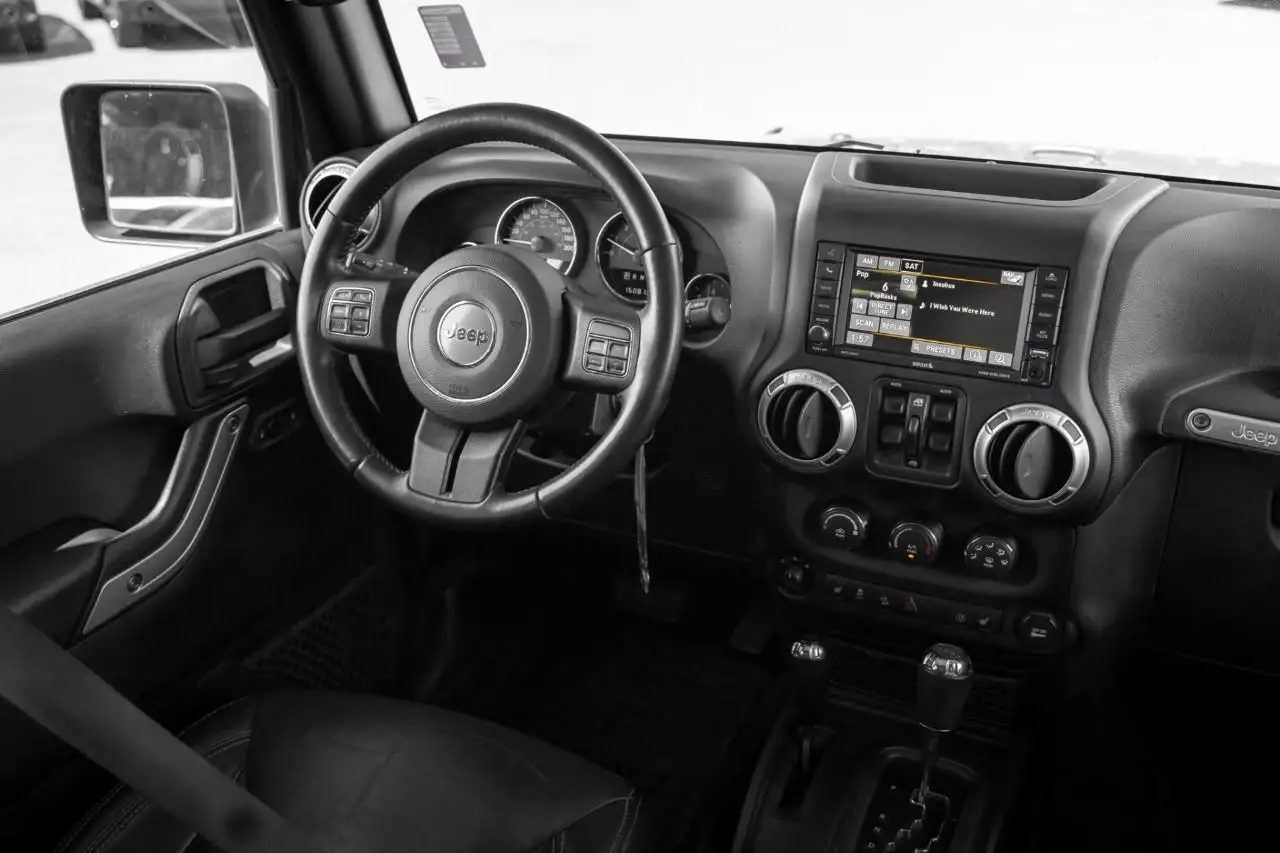 Jeep Wrangler снимка Jeep Wrangler