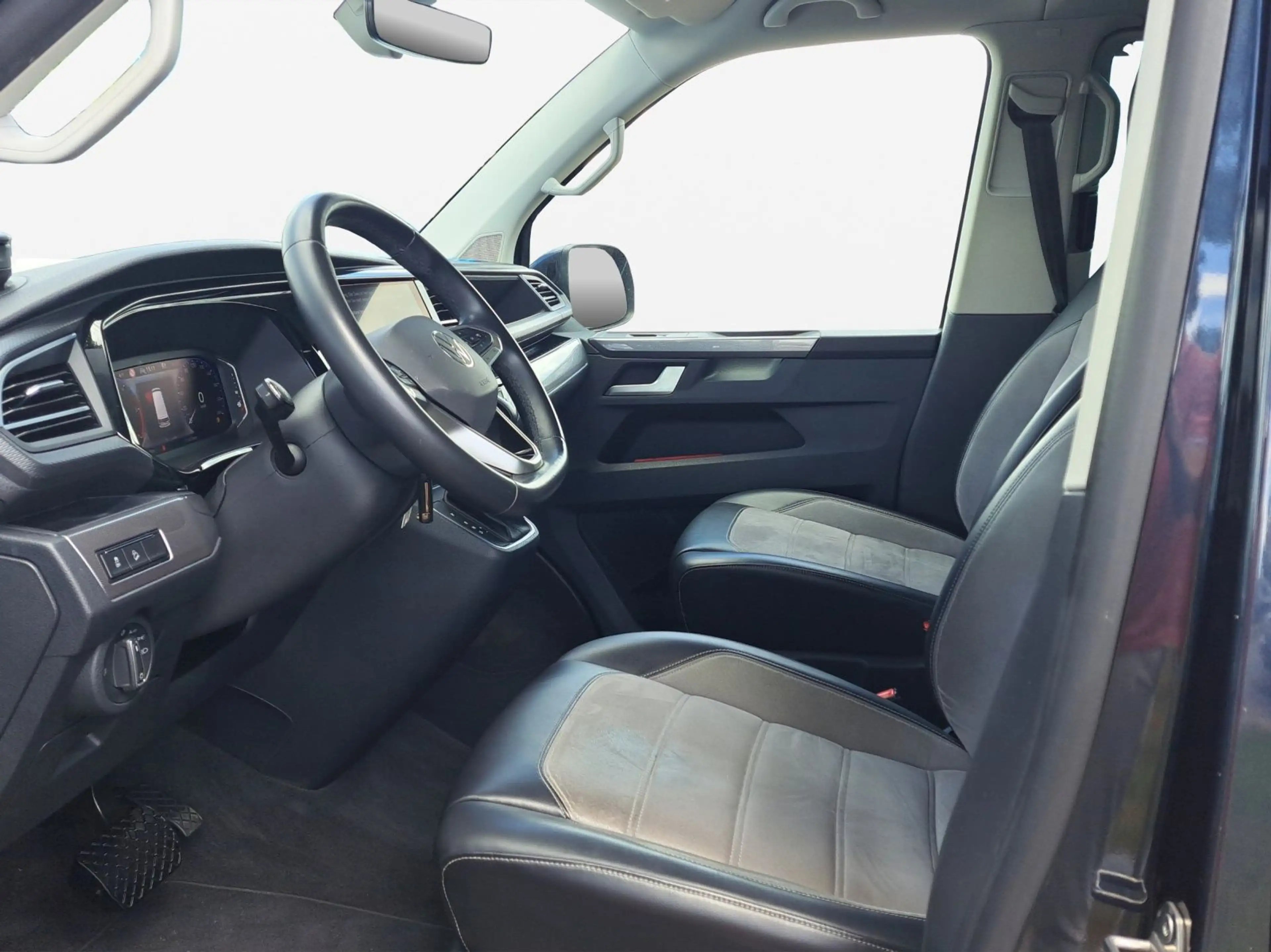 Volkswagen T6.1 Multivan Comfortline 2.0 TDI 4M*RFK*DCC*AHK — photo 5