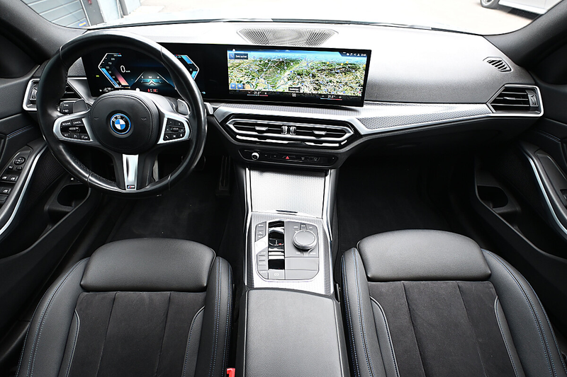 BMW 330 e PHEV xDrive Touring Aut. M Sport AHK elektr.,... — photo 11