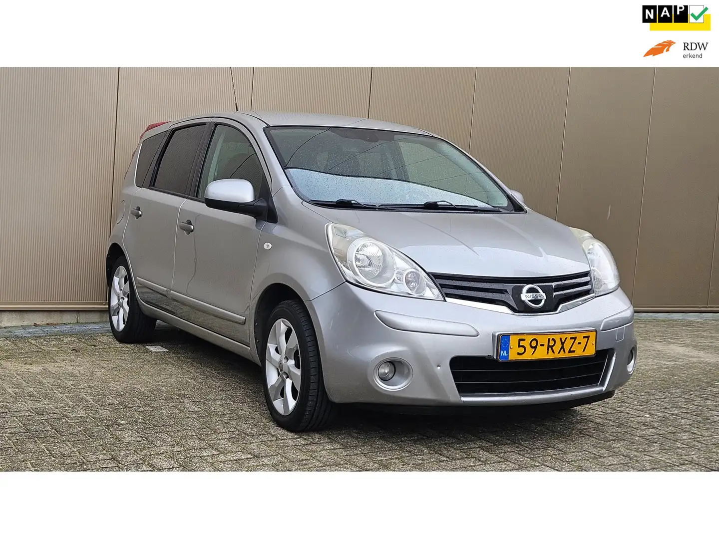 Nissan Note 1.6 Life + vele opties Gris - 1