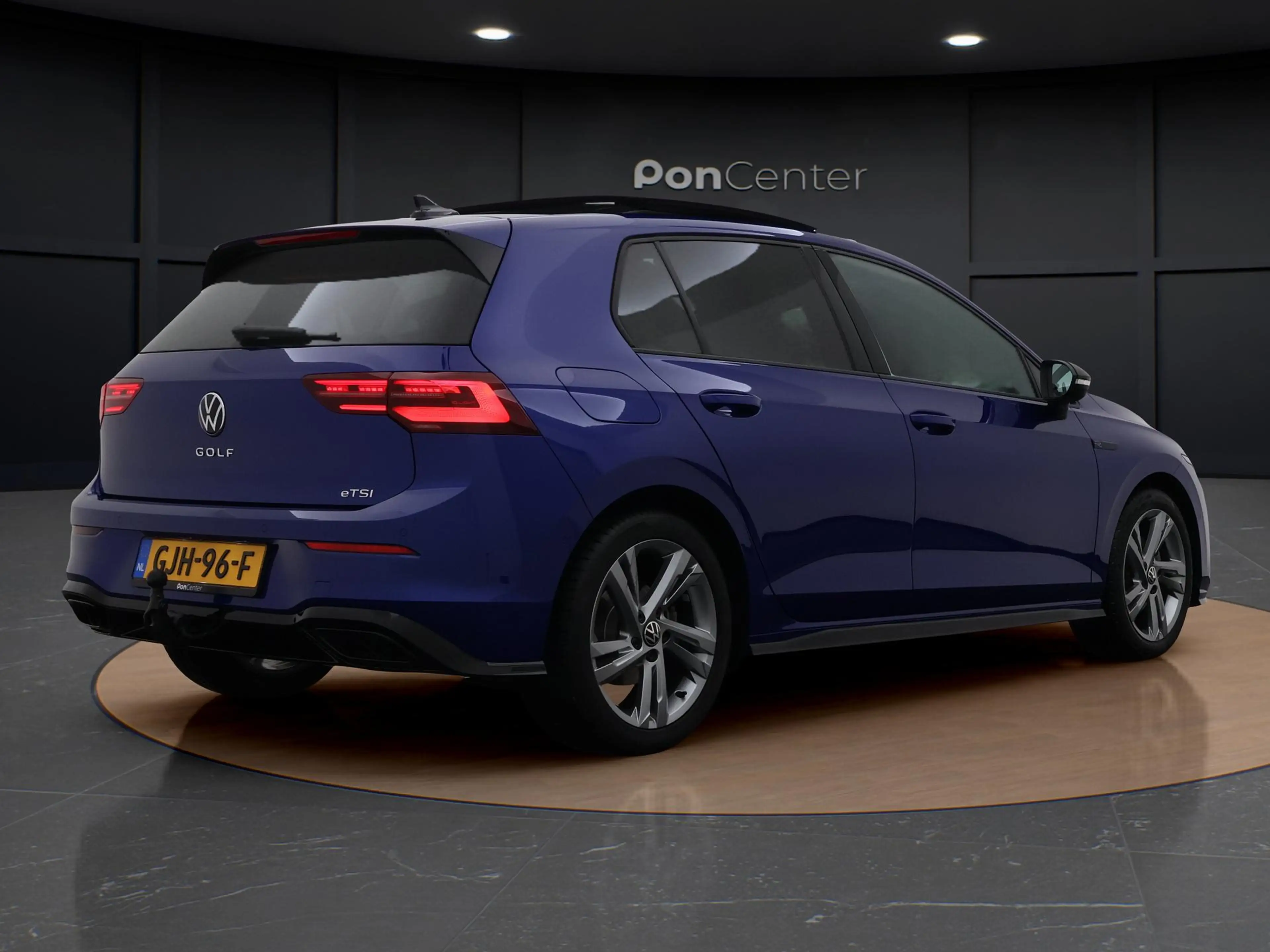 Volkswagen Golf 1.5 eTSI R-Line Business | Pano dak | Trekhaak | N — photo 5