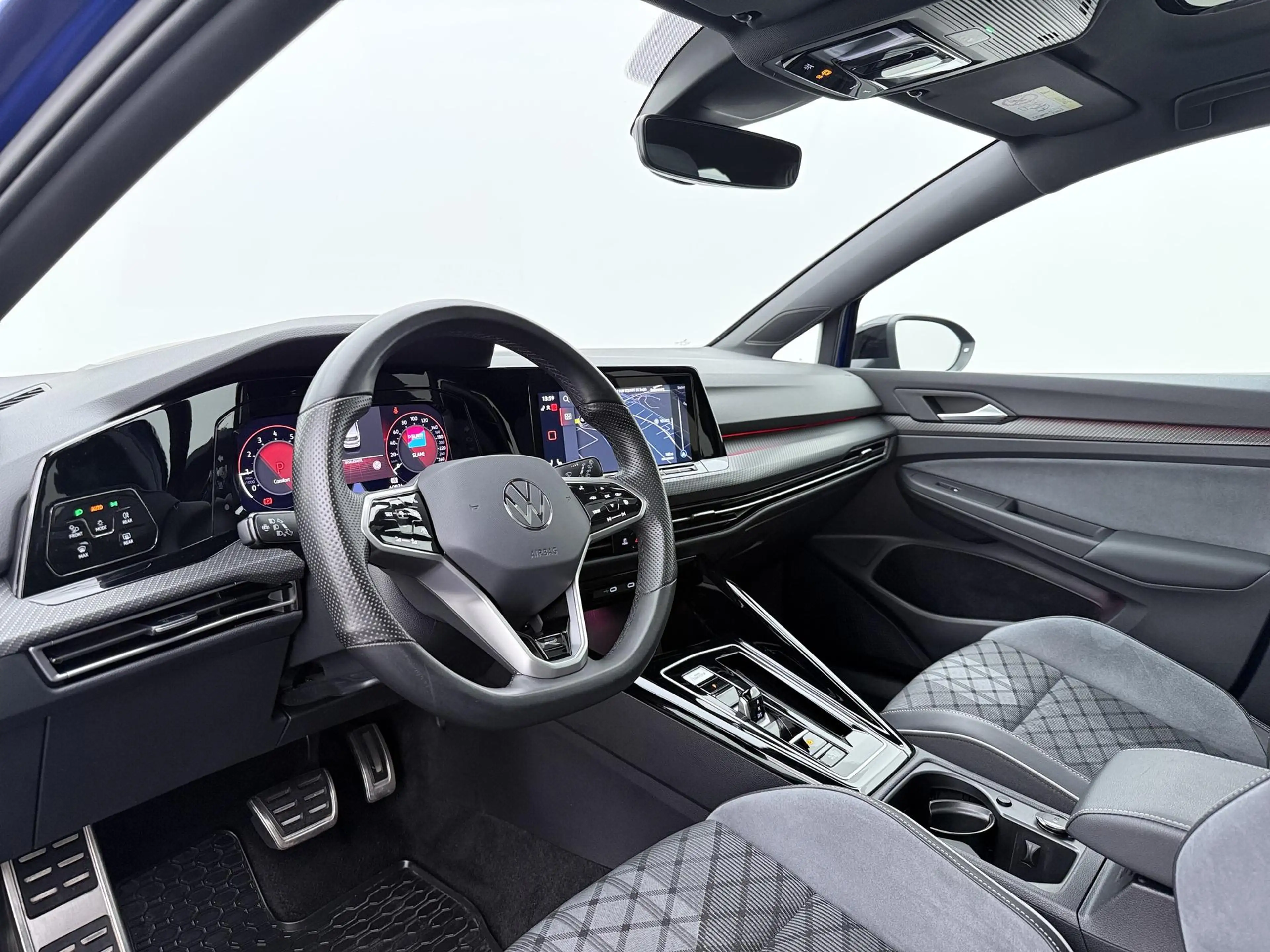 Volkswagen Golf 1.5 eTSI R-Line Business | Pano dak | Trekhaak | N — photo 3
