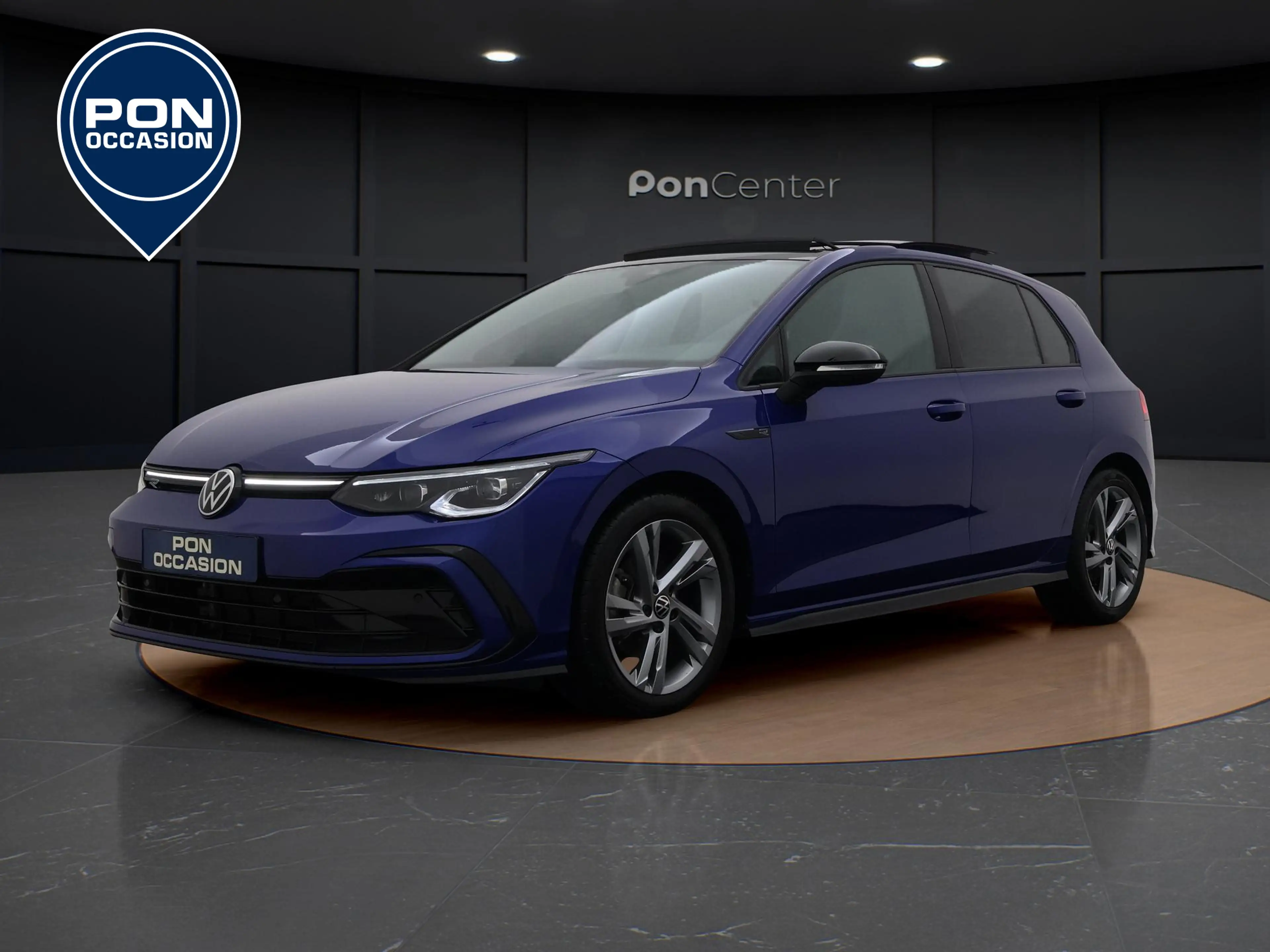 Volkswagen Golf 1.5 eTSI R-Line Business | Pano dak | Trekhaak | N