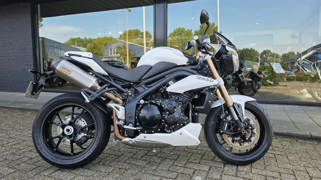 Triumph Speed Triple 1050