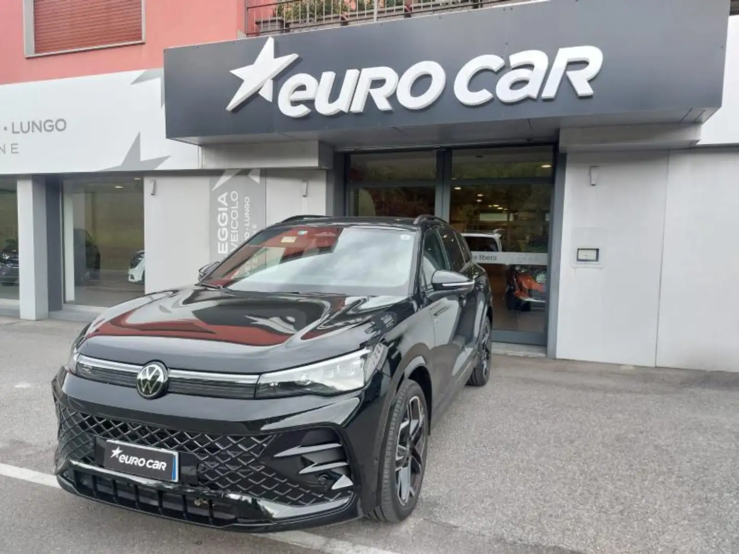 Volkswagen Tiguan 2.0 tdi R-Line Plus 150cv dsg - 2