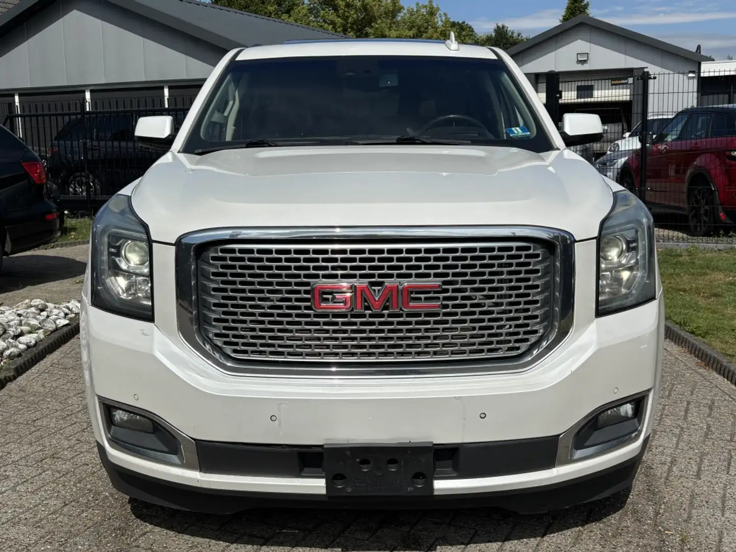 GMC Yukon XL Denali 6.2 V8 2016 LEES BESCHRIJVING Weiß - 2