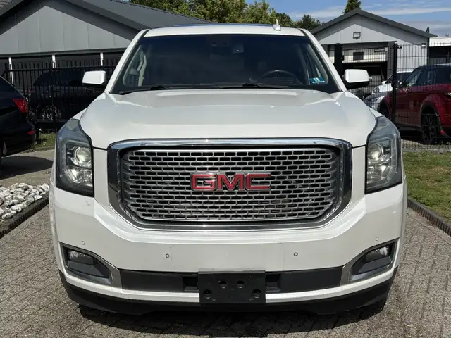 GMC Yukon view 2