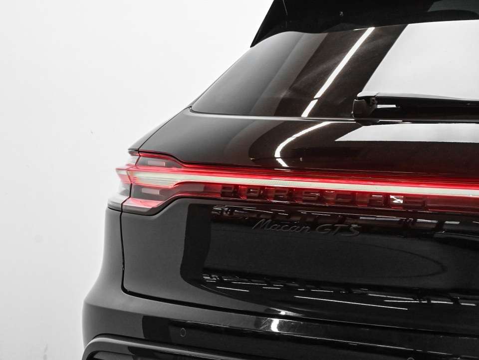 2023 Porsche Macan GTS - Premium Plus Pack - PORSCHE CERTIFIED 2 YEAR thumb 13