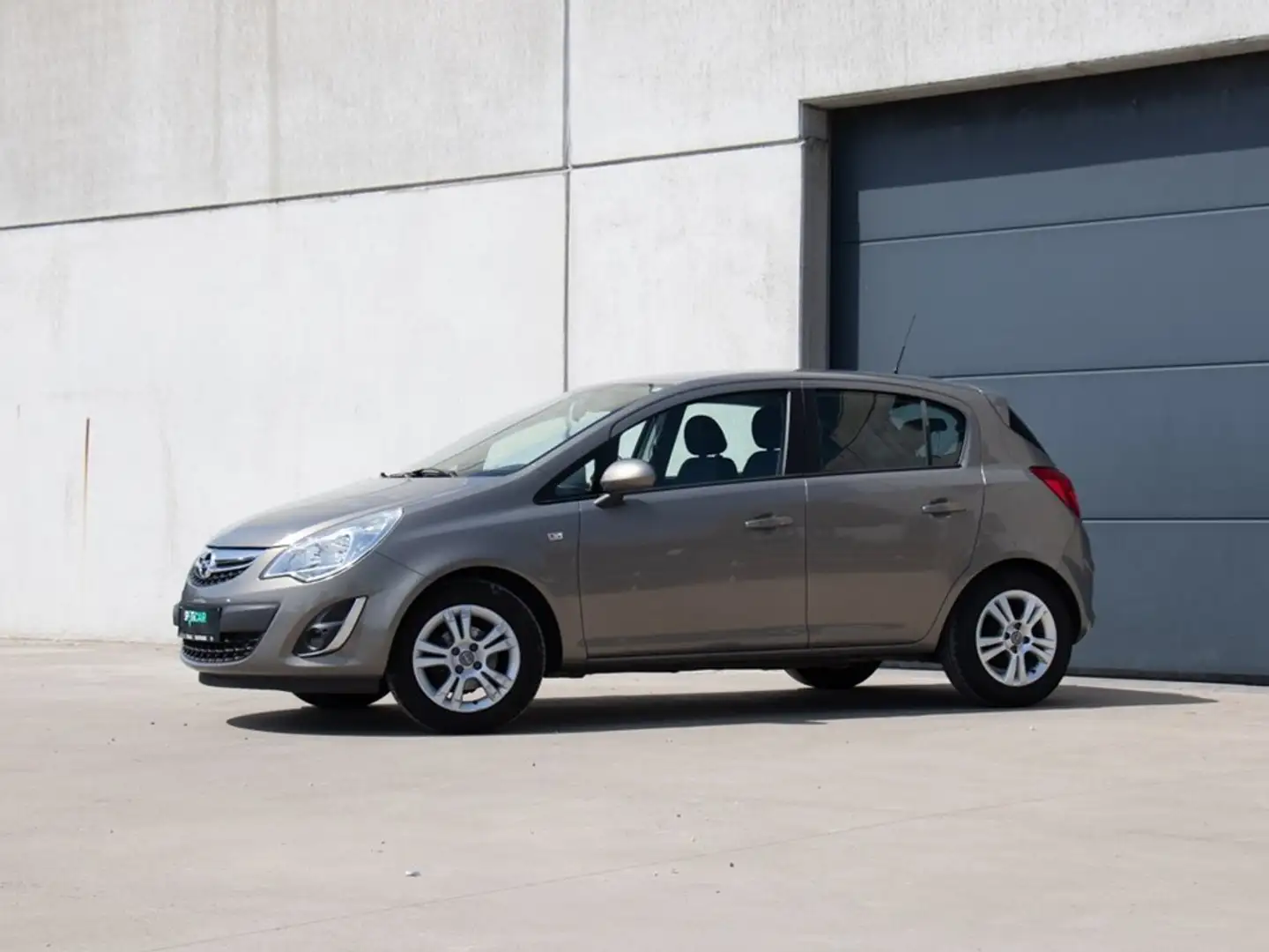 Opel Corsa 1.2 MT5 86PK|AIRCO|BLUETOOTH Bruin - 2