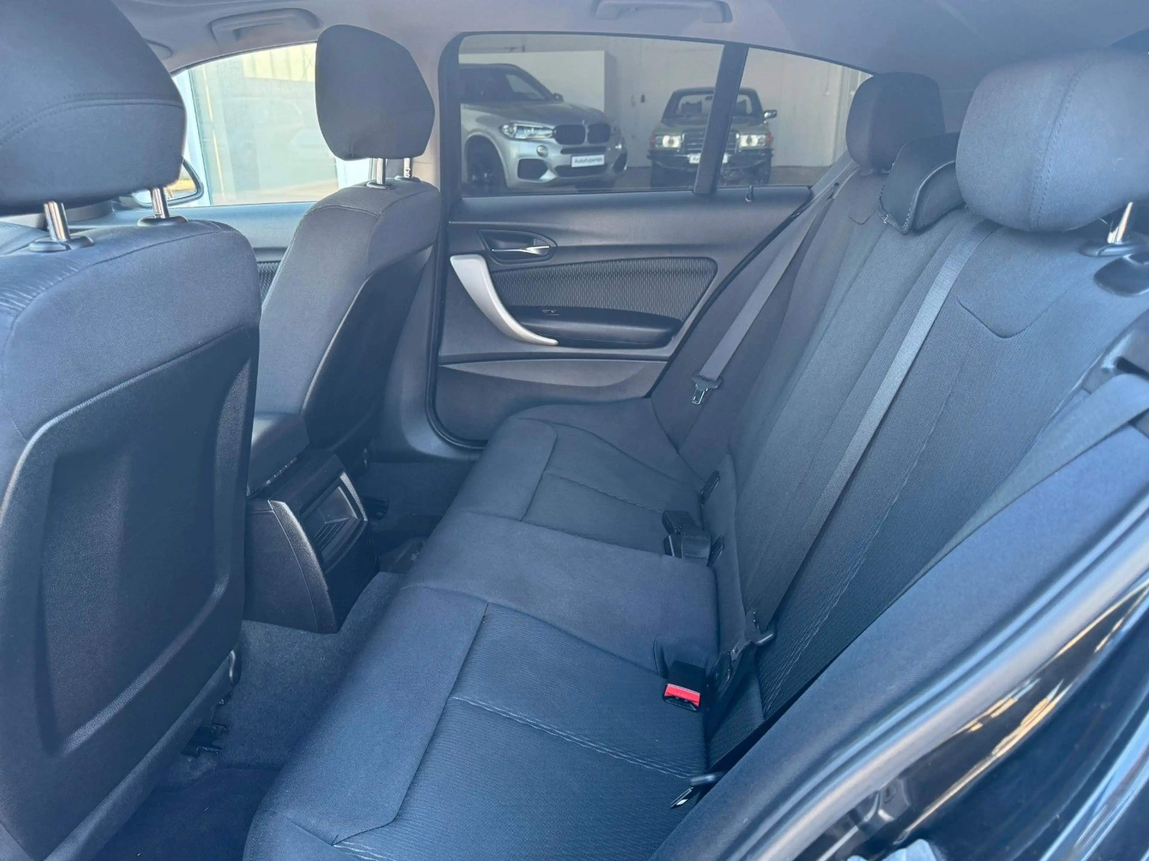 BMW 118 i Navi/Start&Stop — photo 10