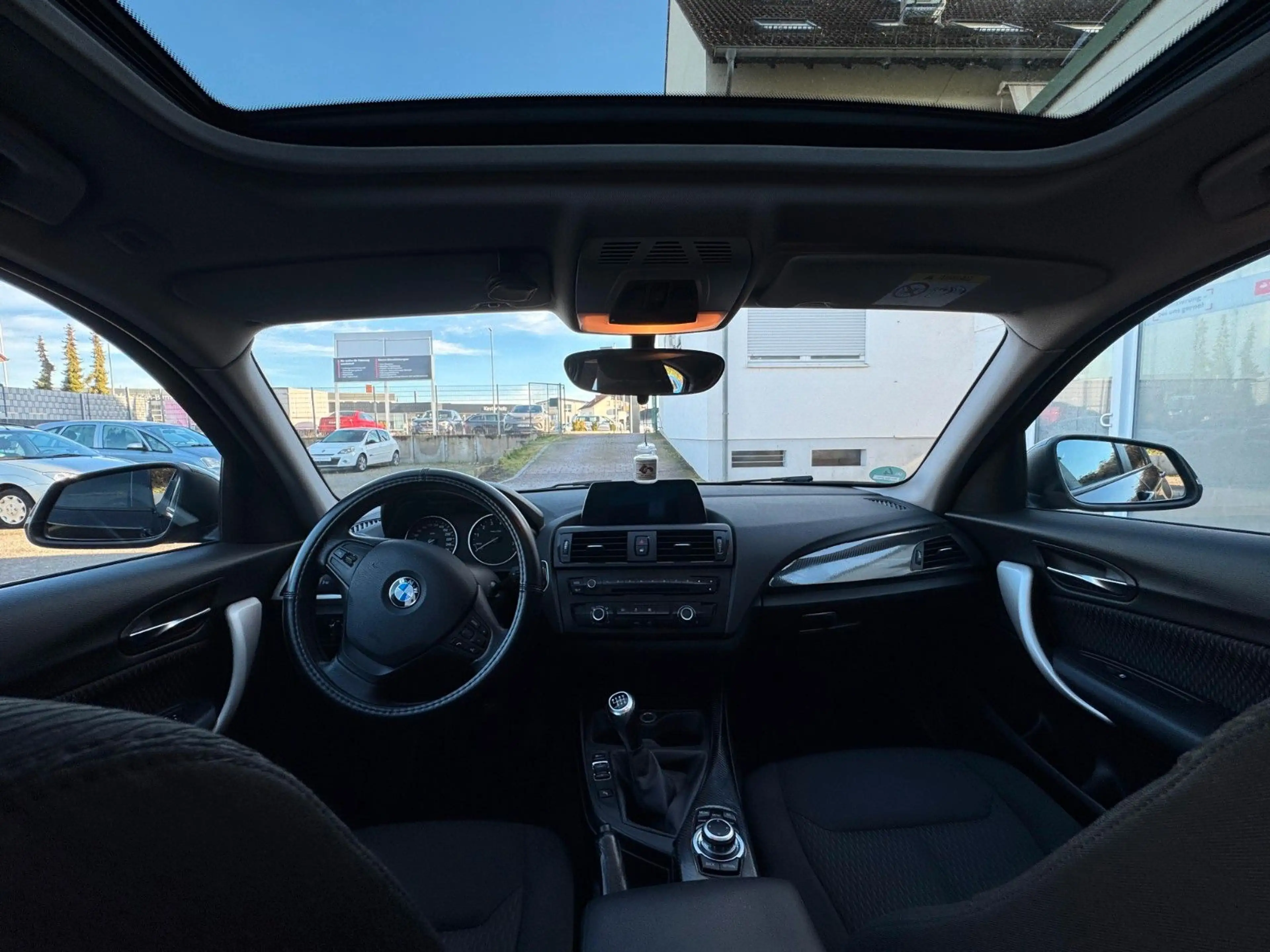 BMW 118 i Navi/Start&Stop — photo 9