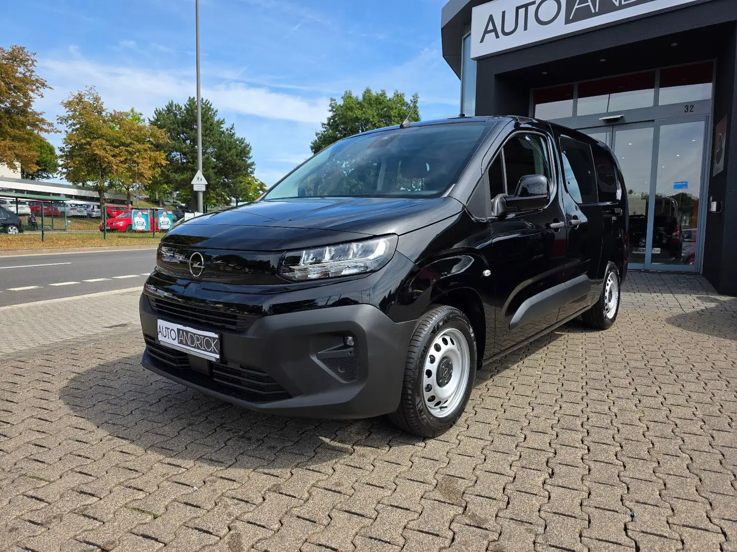Opel Combo E L2 Cargo DOKA KAMERA SHZ PDC LED NEU Schwarz - 1
