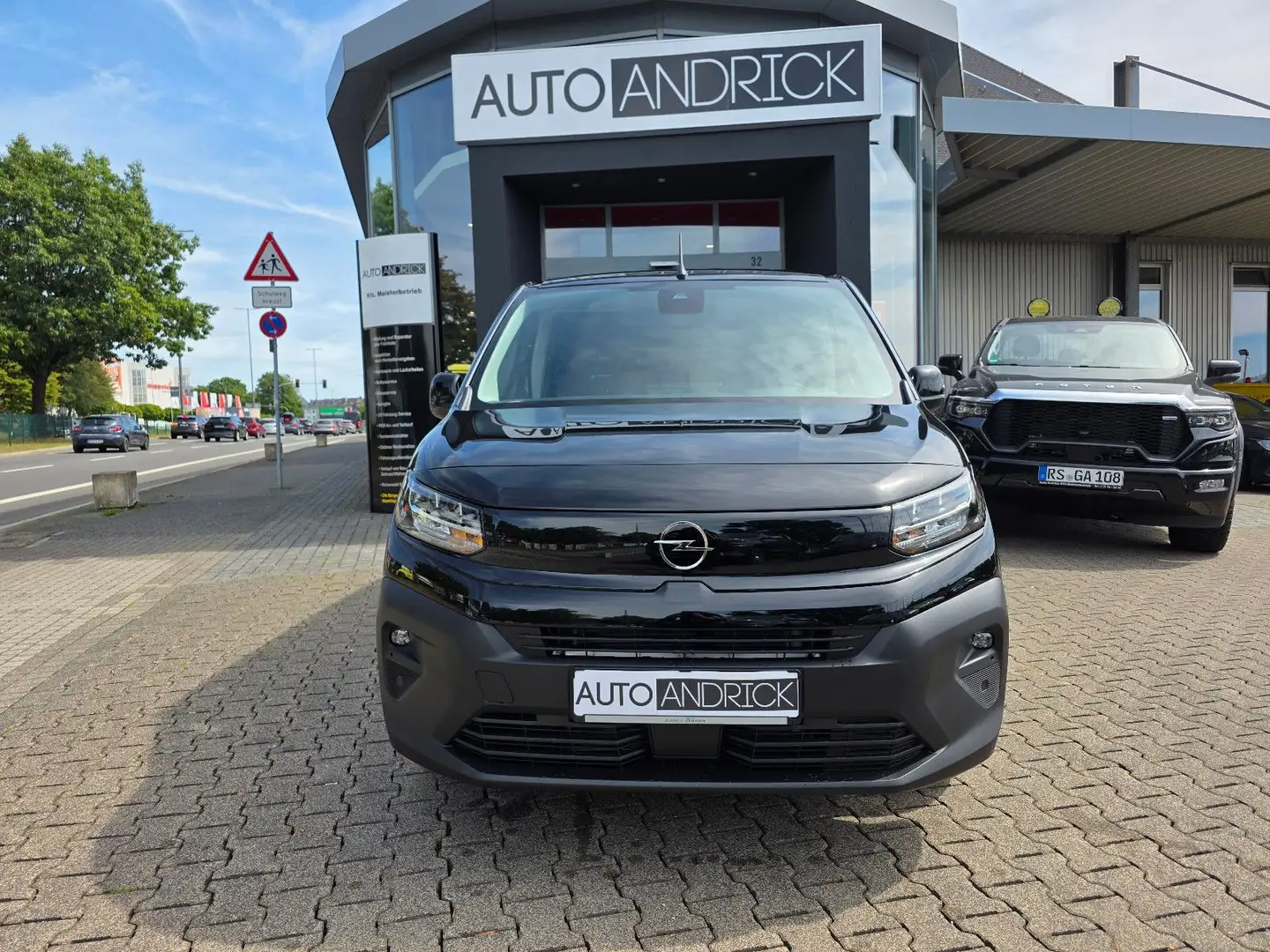 Opel Combo E L2 Cargo DOKA KAMERA SHZ PDC LED NEU Schwarz - 2