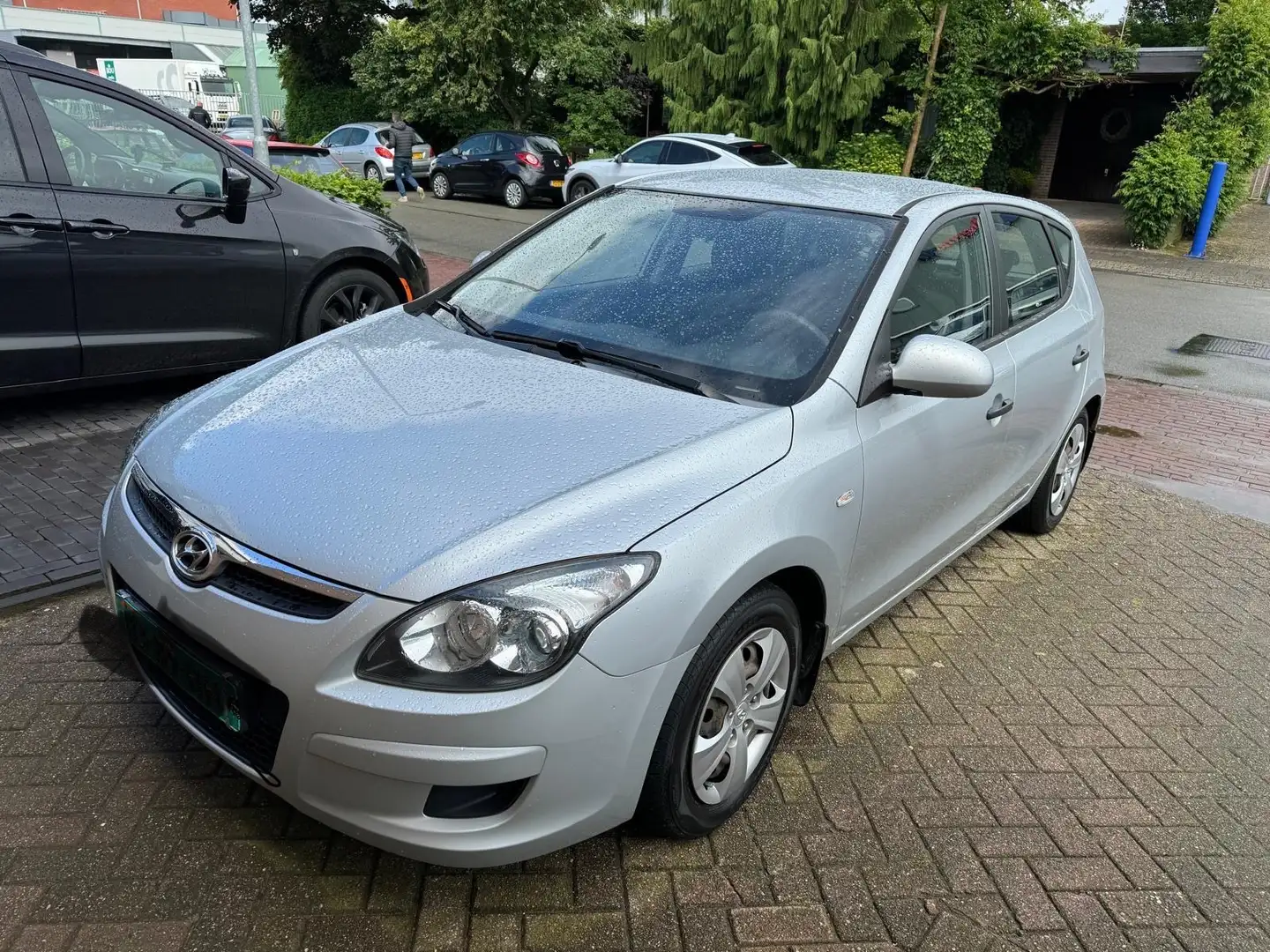 Hyundai i30 i30 1.4i Active Cool Срібний - 2