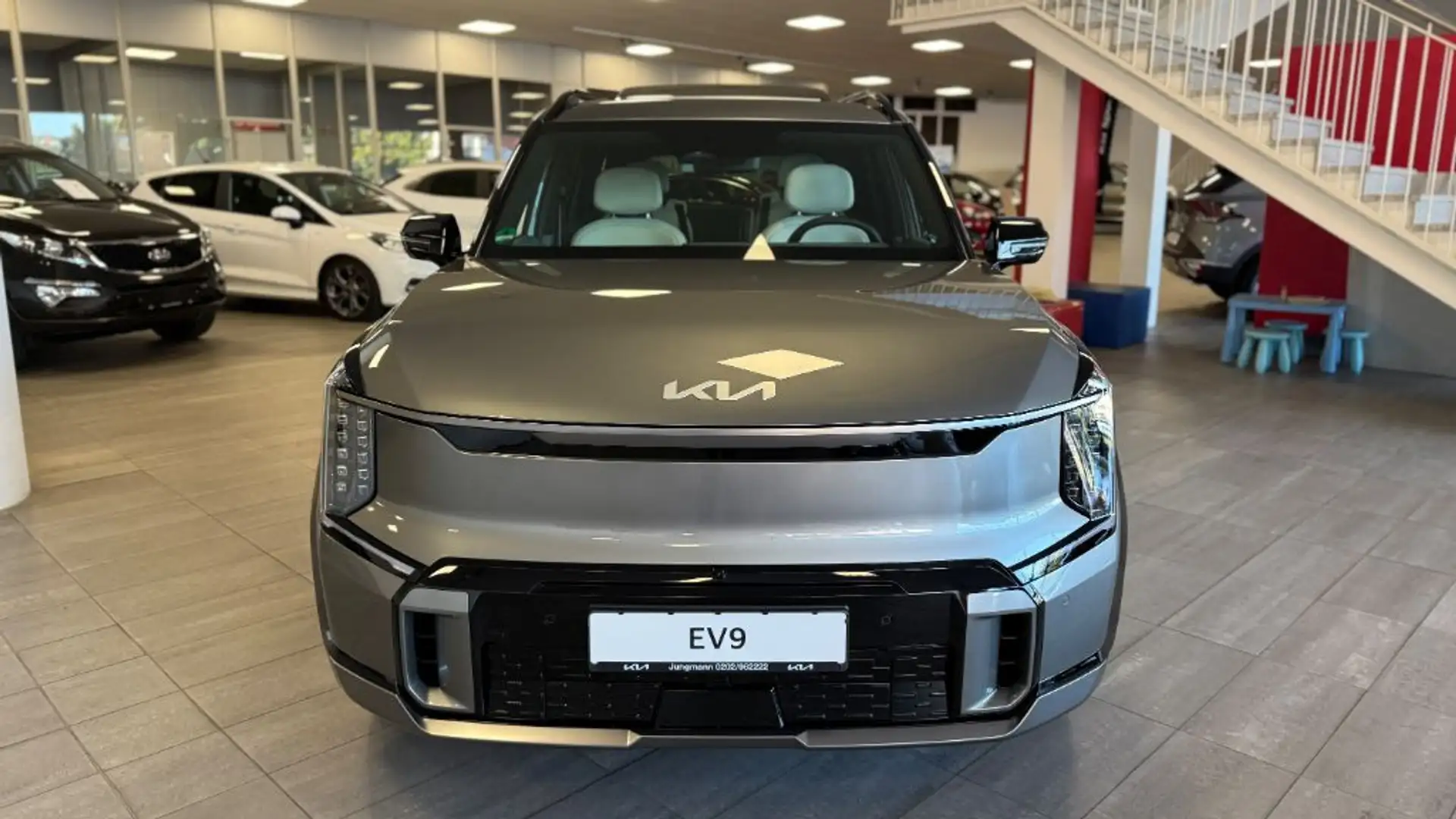 Kia EV9 99,8-kWh AWD GT-line Launch Edition 6-Sitzer Grau - 2