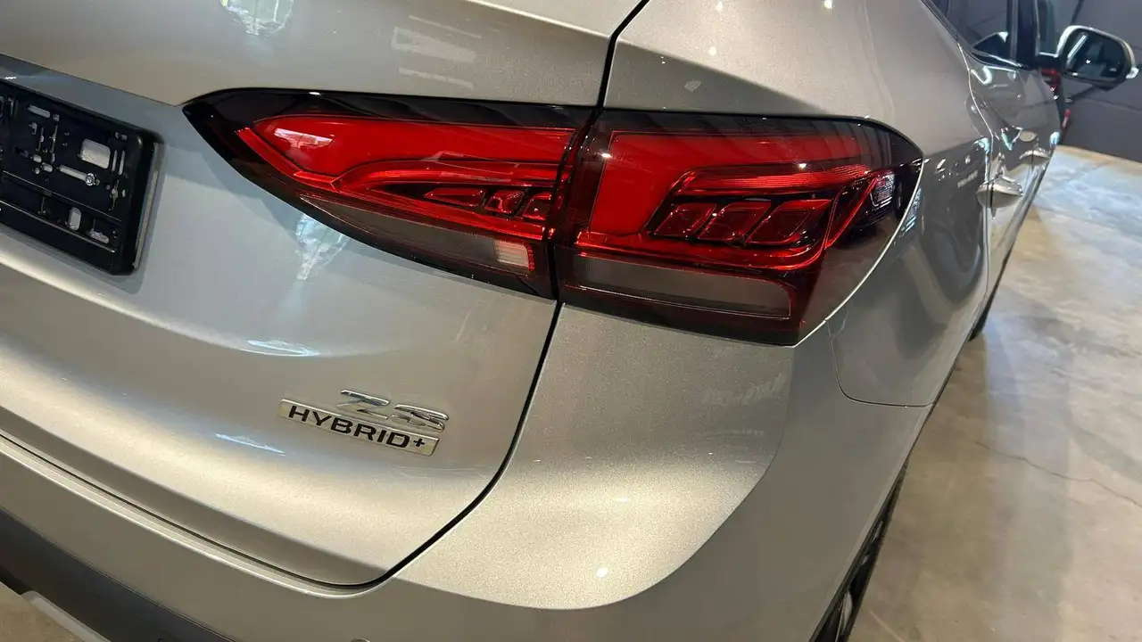 MG ZS 1.5 Hybrid+ Luxury 06/2025 28 km!!, миниатюра 8